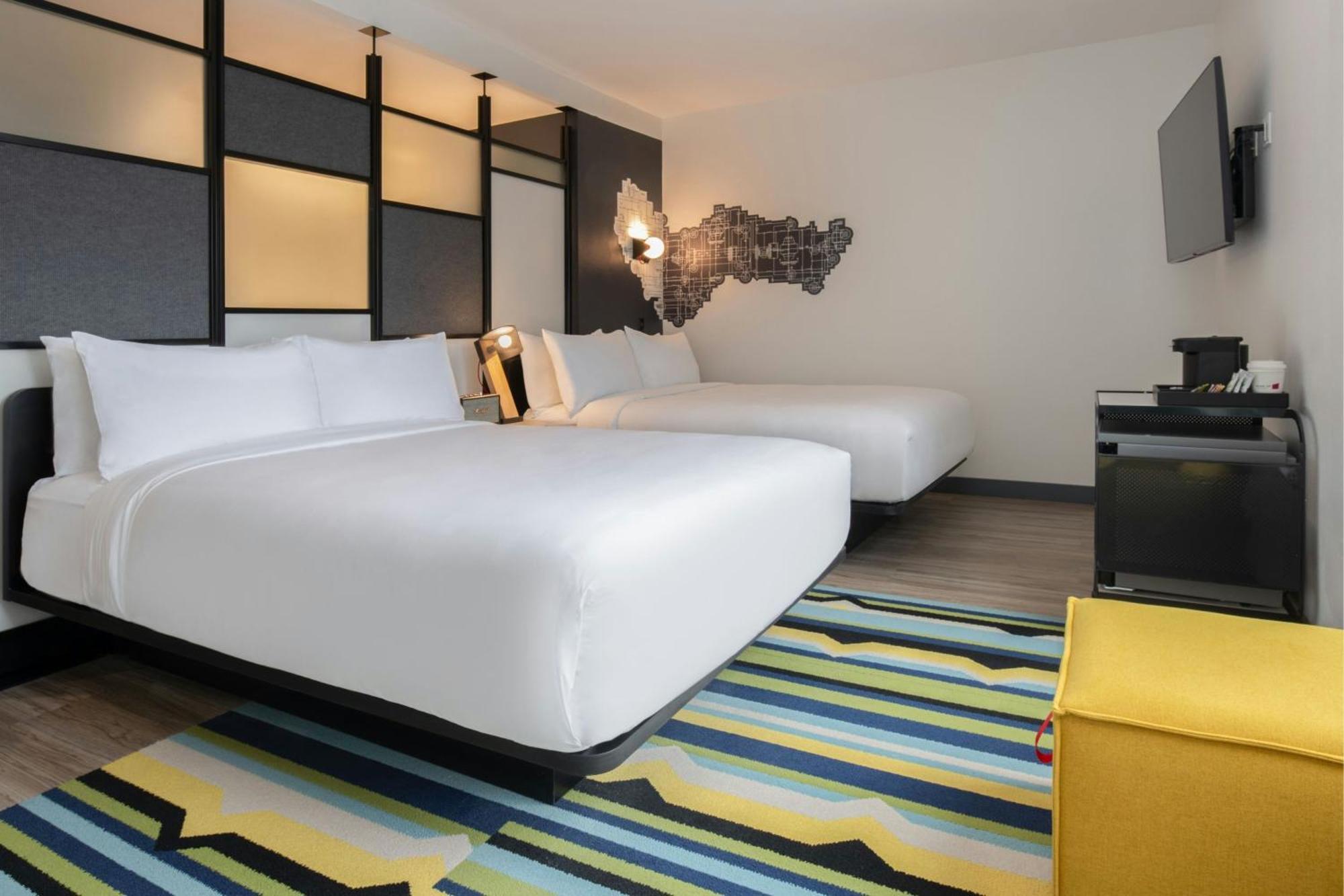 Aloft Sacramento Airport Natomas Hotel Exterior photo