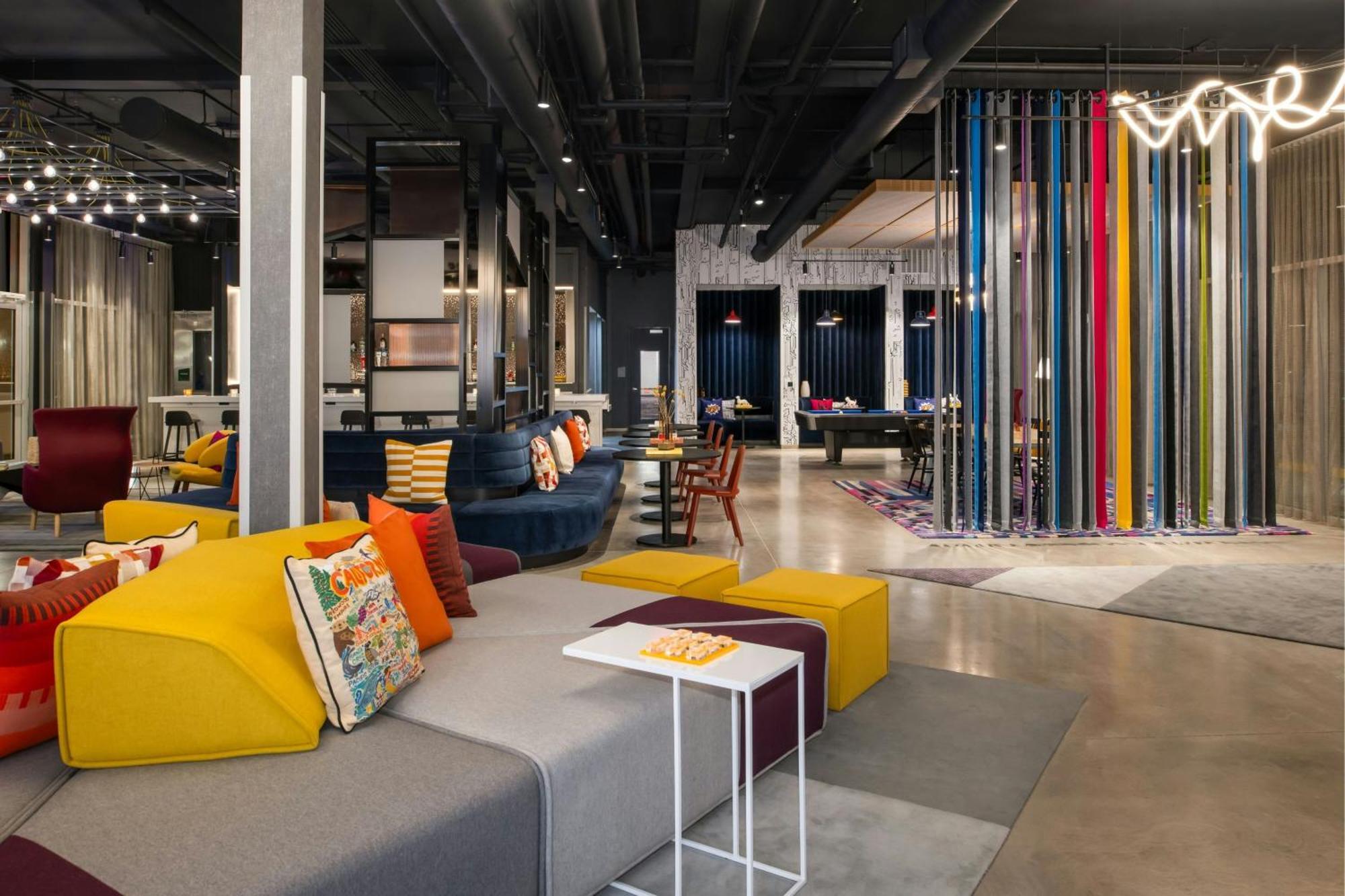 Aloft Sacramento Airport Natomas Hotel Exterior photo